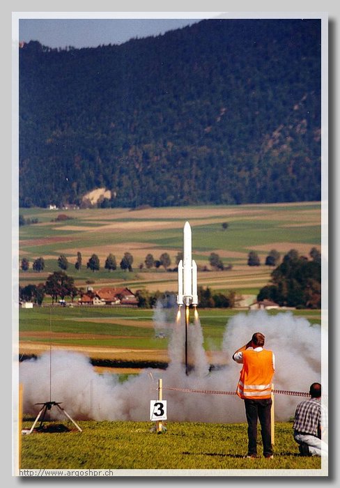 Ariane5_T+2_0sec.jpg