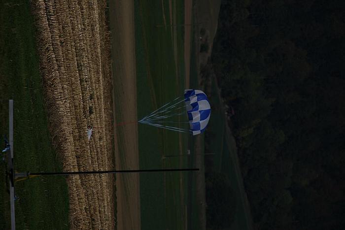 LZ8M0202