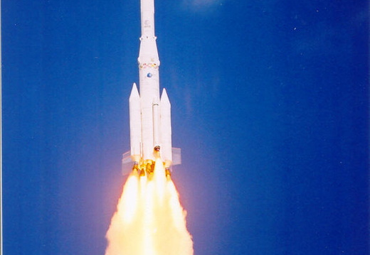MW08 ArianeInFlight02