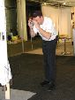 Herbert fotographiert seine Boosterhalterungen / Herbert photographs his booster connections